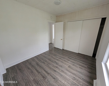 121 Kossuth Street - Photo Thumbnail 11