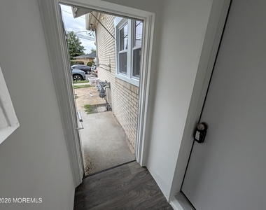121 Kossuth Street - Photo Thumbnail 17