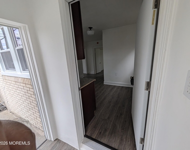 121 Kossuth Street - Photo Thumbnail 3