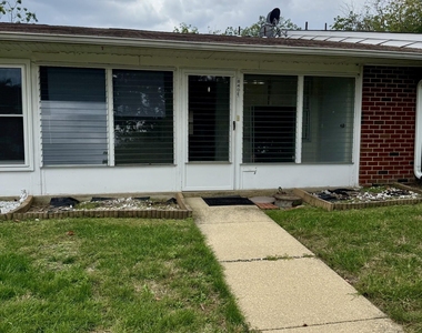 840 E Inverness Court - Photo Thumbnail 11