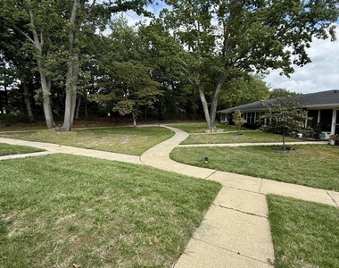 840 E Inverness Court - Photo Thumbnail 12