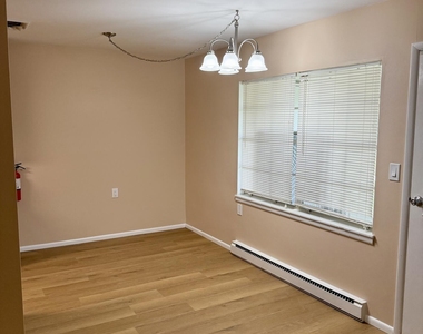 840 E Inverness Court - Photo Thumbnail 7