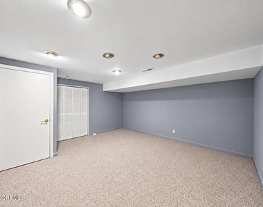 276 Longwood Drive - Photo Thumbnail 17