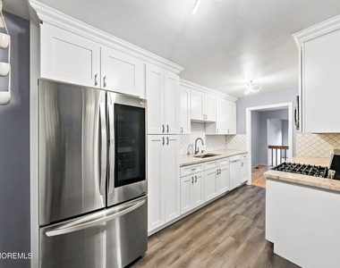 276 Longwood Drive - Photo Thumbnail 3