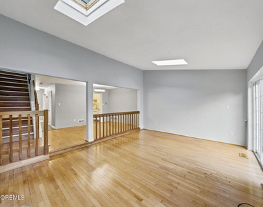276 Longwood Drive - Photo Thumbnail 7