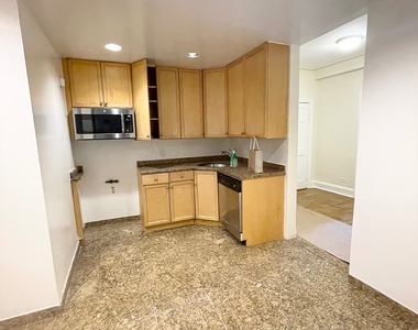 West 79 Street - Photo Thumbnail 10