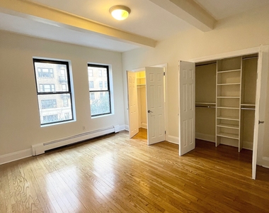 West 79 Street - Photo Thumbnail 6