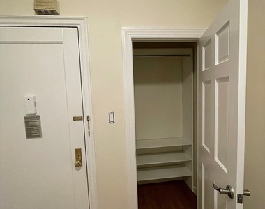 West 79 Street - Photo Thumbnail 15