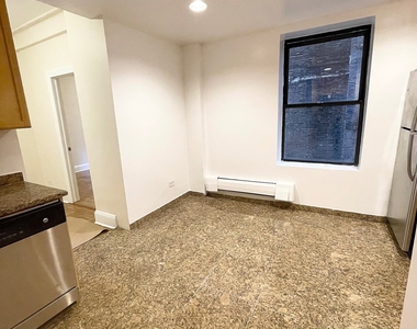 West 79 Street - Photo Thumbnail 12