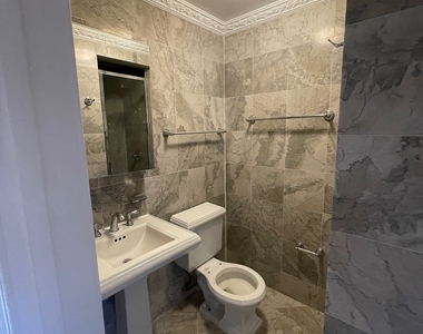 West 79 Street - Photo Thumbnail 17