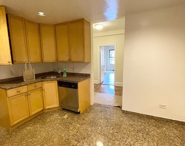 West 79 Street - Photo Thumbnail 9