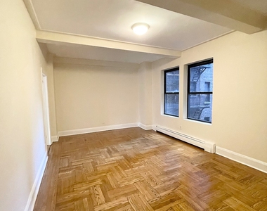 West 79 Street - Photo Thumbnail 1