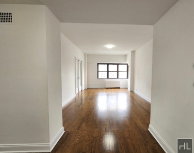 E 89 St - Photo Thumbnail 3