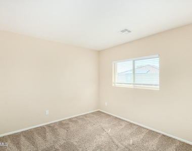 17034 W Rimrock Street - Photo Thumbnail 7