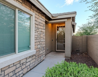9210 W Willow Bend Lane - Photo Thumbnail 3