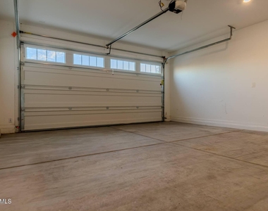 9210 W Willow Bend Lane - Photo Thumbnail 31