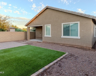 9210 W Willow Bend Lane - Photo Thumbnail 38