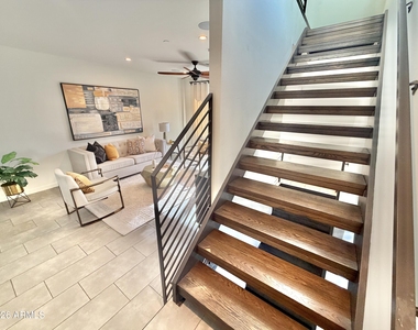 3233 N 70th Street - Photo Thumbnail 13
