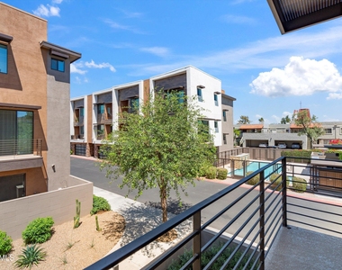 3233 N 70th Street - Photo Thumbnail 6
