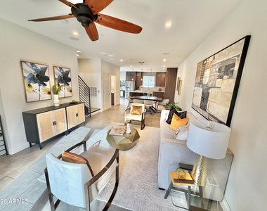 3233 N 70th Street - Photo Thumbnail 5