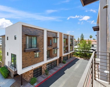 3233 N 70th Street - Photo Thumbnail 24