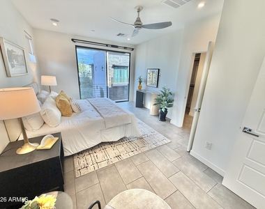 3233 N 70th Street - Photo Thumbnail 21