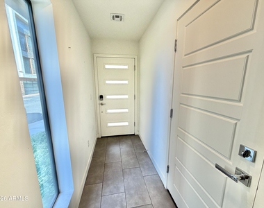 3233 N 70th Street - Photo Thumbnail 28