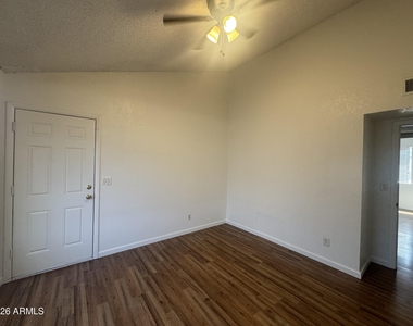 4828 W Orangewood Avenue - Photo Thumbnail 14