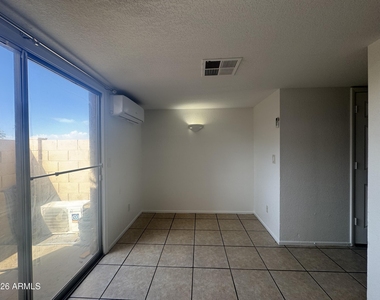 4828 W Orangewood Avenue - Photo Thumbnail 7