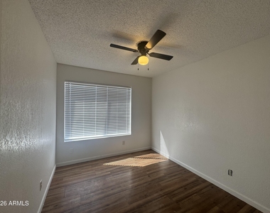 4828 W Orangewood Avenue - Photo Thumbnail 20