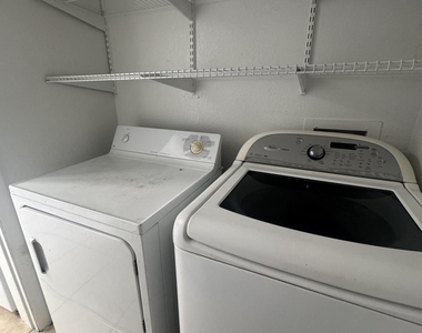 4828 W Orangewood Avenue - Photo Thumbnail 18