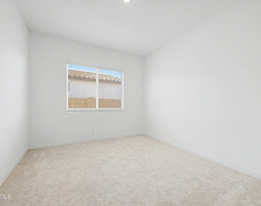 7646 W Desert Spoon Drive - Photo Thumbnail 34
