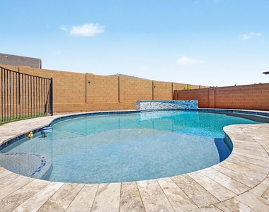 7646 W Desert Spoon Drive - Photo Thumbnail 46
