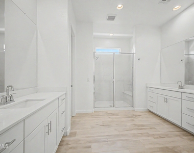 7646 W Desert Spoon Drive - Photo Thumbnail 25