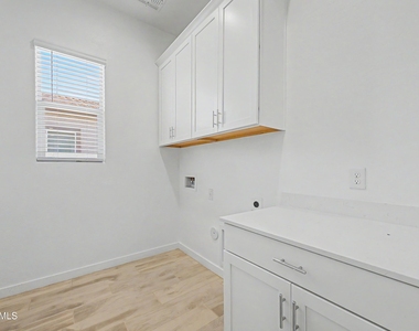 7646 W Desert Spoon Drive - Photo Thumbnail 37