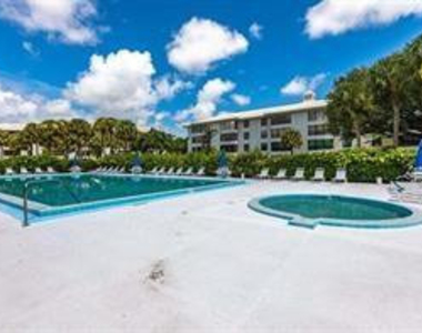 3636 Whitehall Drive - Photo Thumbnail 4
