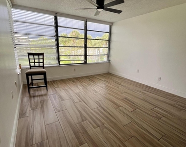 3636 Whitehall Drive - Photo Thumbnail 17