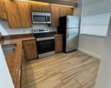3636 Whitehall Drive - Photo Thumbnail 9