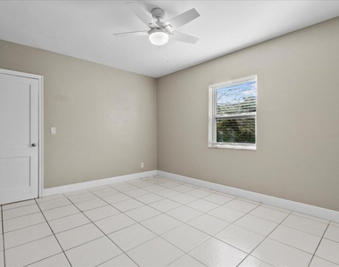 205 Palm Street - Photo Thumbnail 13