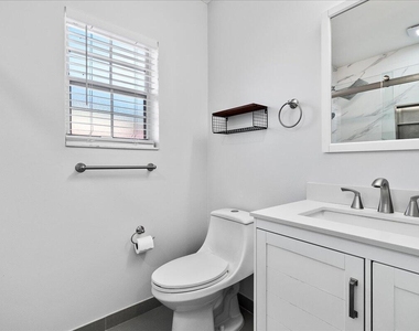 205 Palm Street - Photo Thumbnail 14