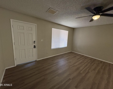 7556 W Turney Avenue - Photo Thumbnail 1
