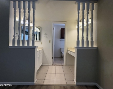 7556 W Turney Avenue - Photo Thumbnail 10