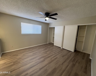 7556 W Turney Avenue - Photo Thumbnail 8