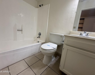 7556 W Turney Avenue - Photo Thumbnail 7