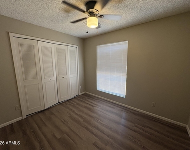7556 W Turney Avenue - Photo Thumbnail 18