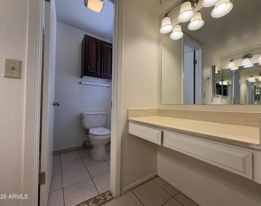 7556 W Turney Avenue - Photo Thumbnail 12