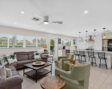 2681 Ne 16th Street - Photo Thumbnail 3
