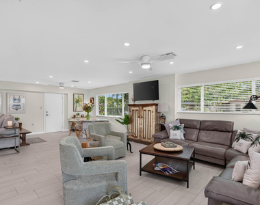 2681 Ne 16th Street - Photo Thumbnail 2