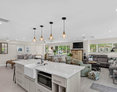 2681 Ne 16th Street - Photo Thumbnail 8