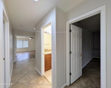 15748 W Paradise Lane - Photo Thumbnail 42